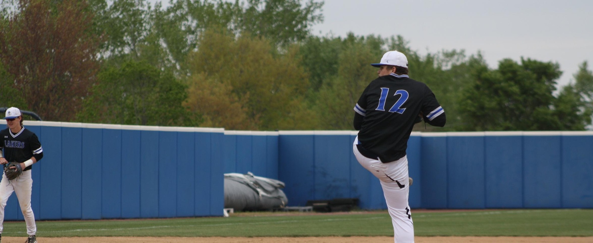 Eagles Take Two From Lakers