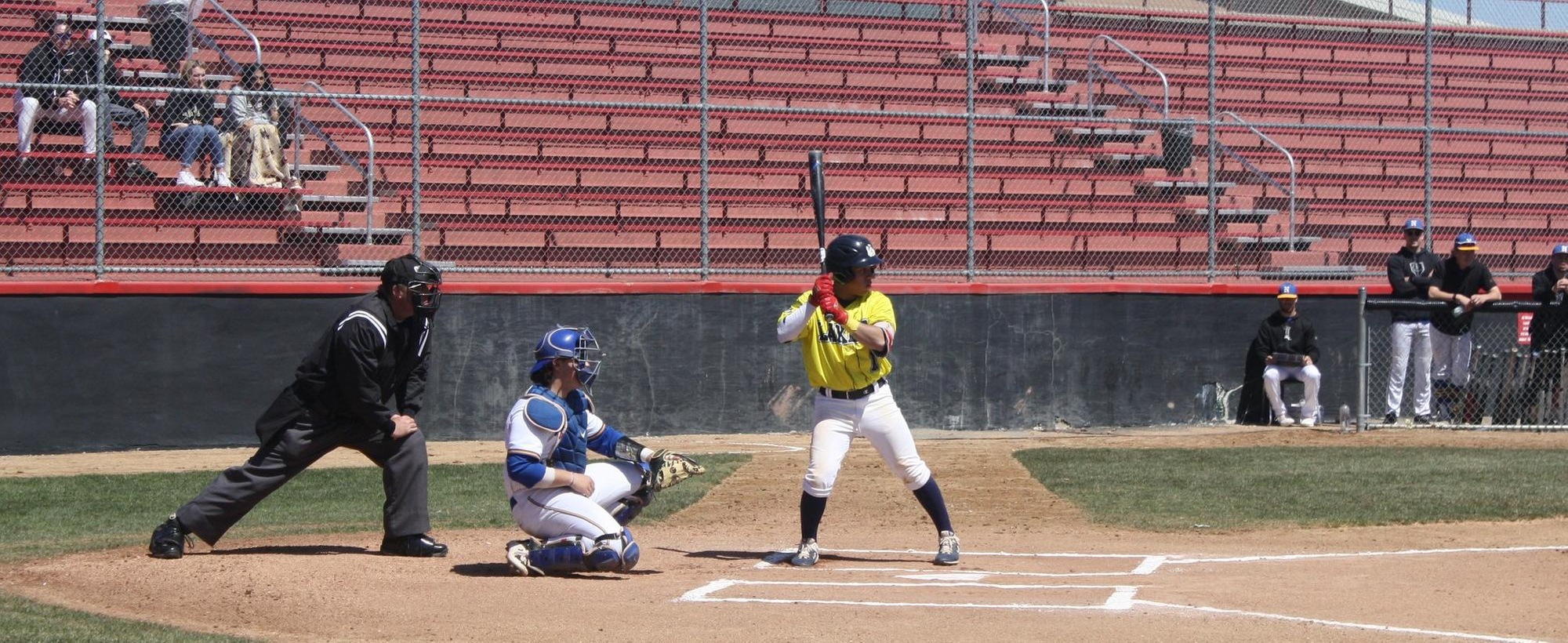 NIACC snags two from Lakers