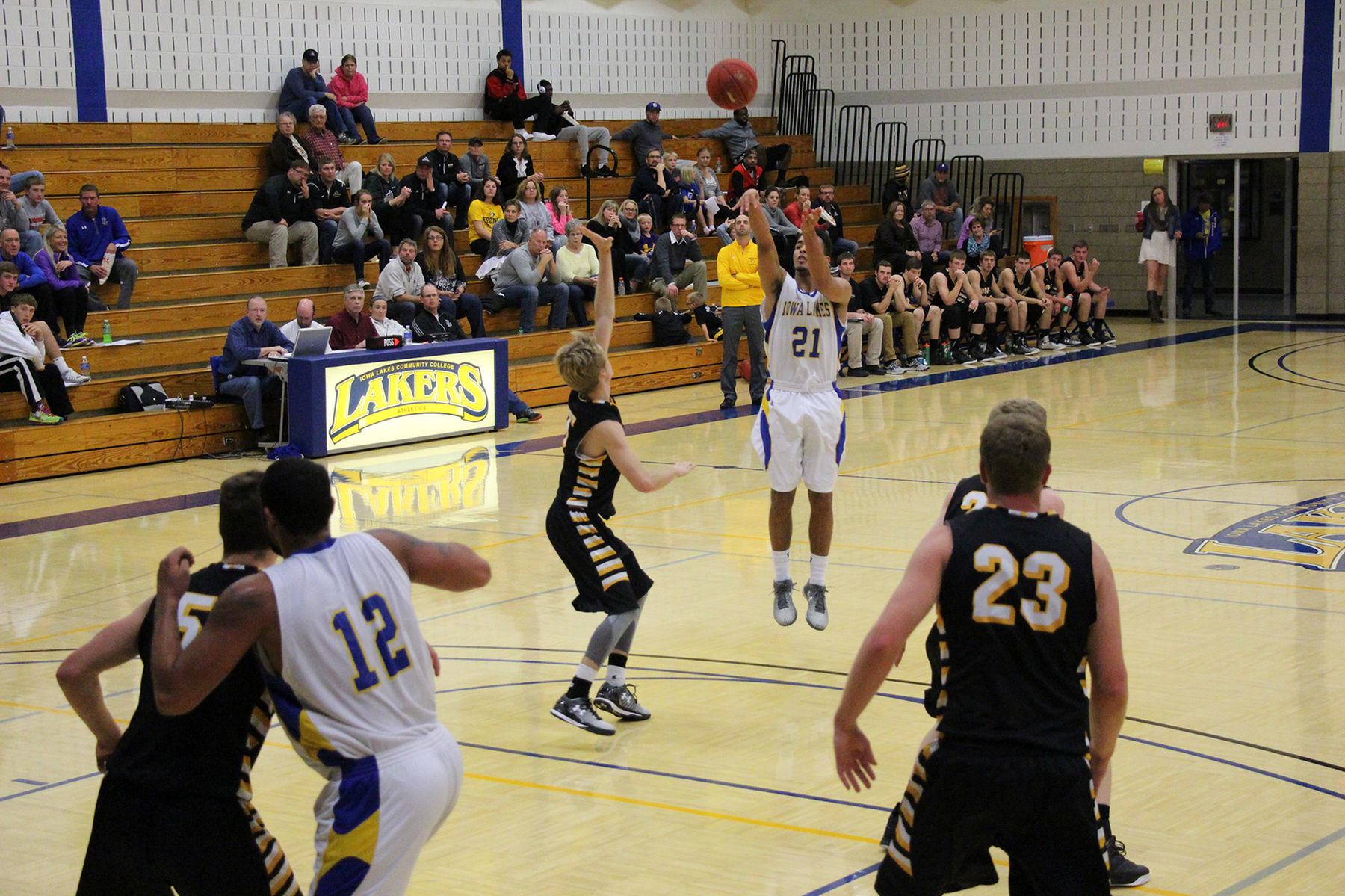 Northeast 96 Iowa Lakes 86