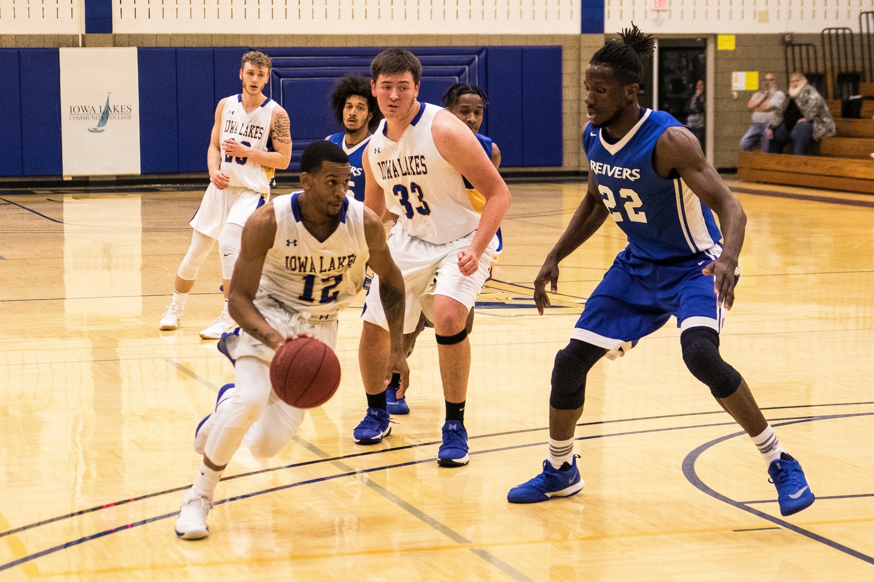 Lakers add Graceland JV to schedule