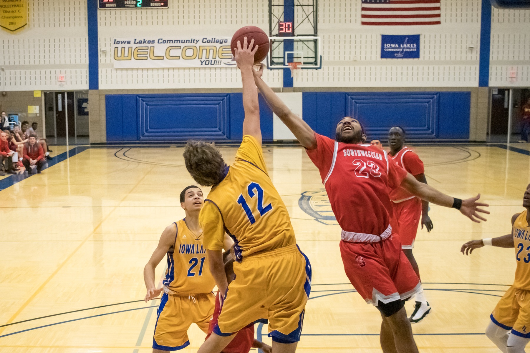 Lakers Face Triton in First Round of ICCAC Region XI Tournament