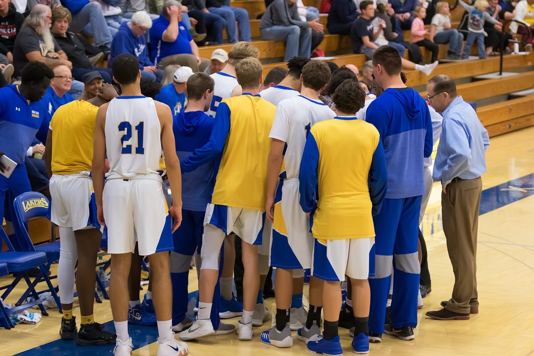 Lakers fall at buzzer to 17th ranked NJCAA Division 1 Coffeyville