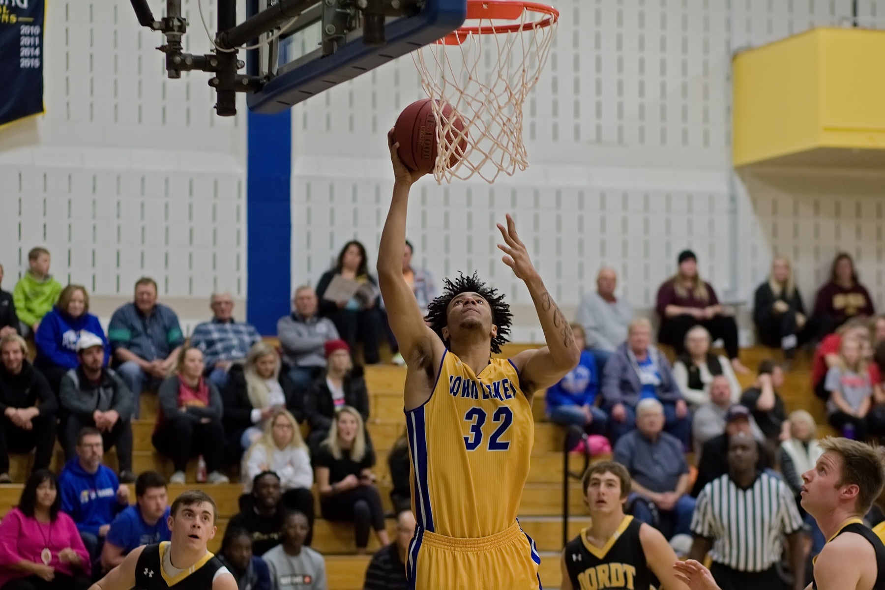 Lakers 92 Dakota Wesleyan JV 78