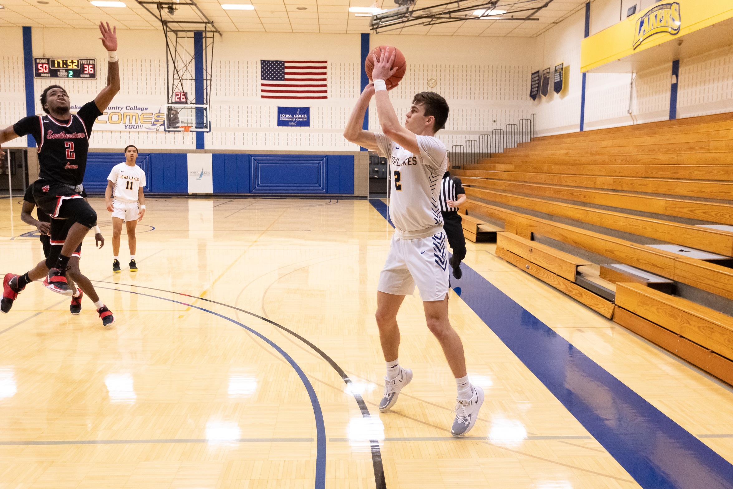 Iowa Lakes falls to Southwestern