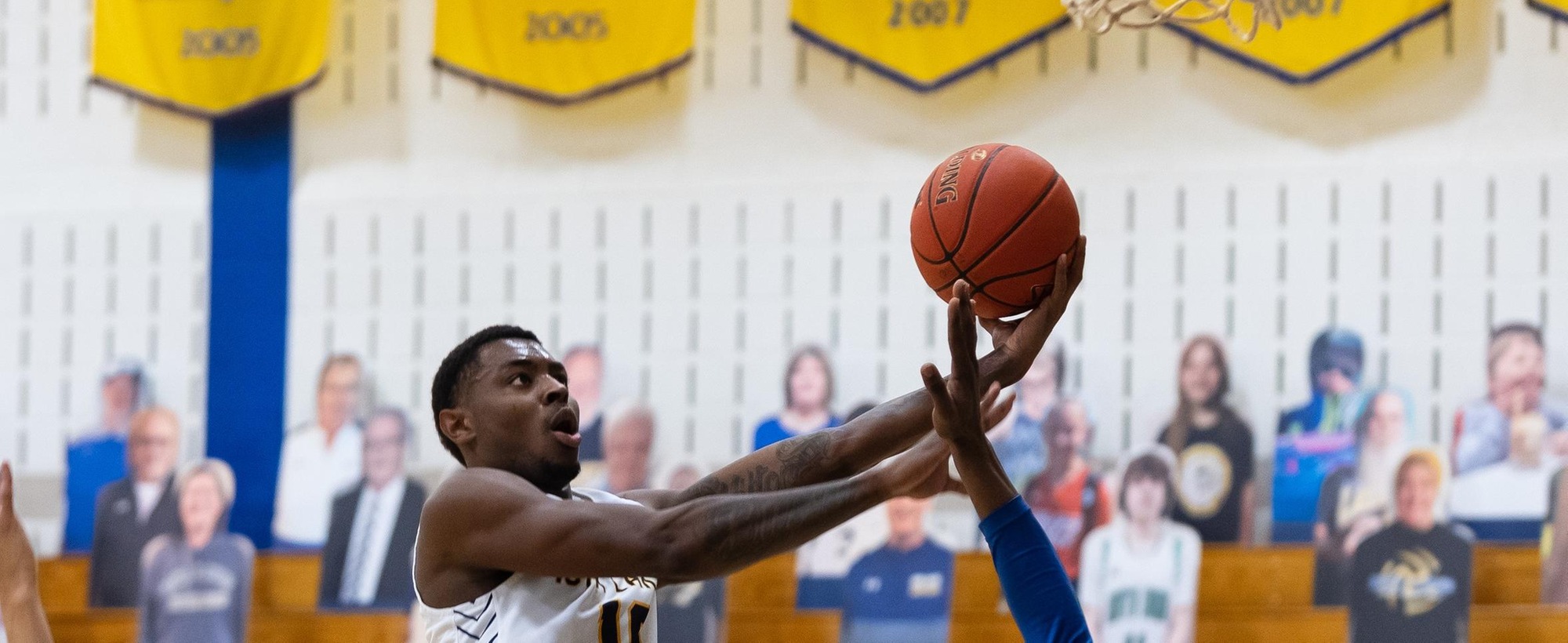 Lakers Sweep at Emerson Classic