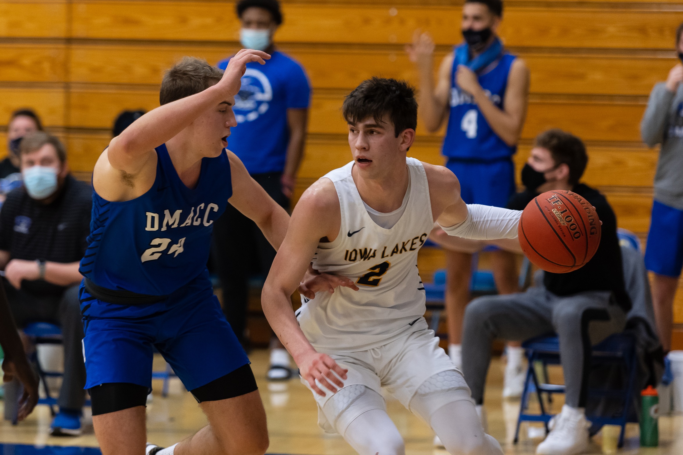Lakers 71 Iowa Western 60