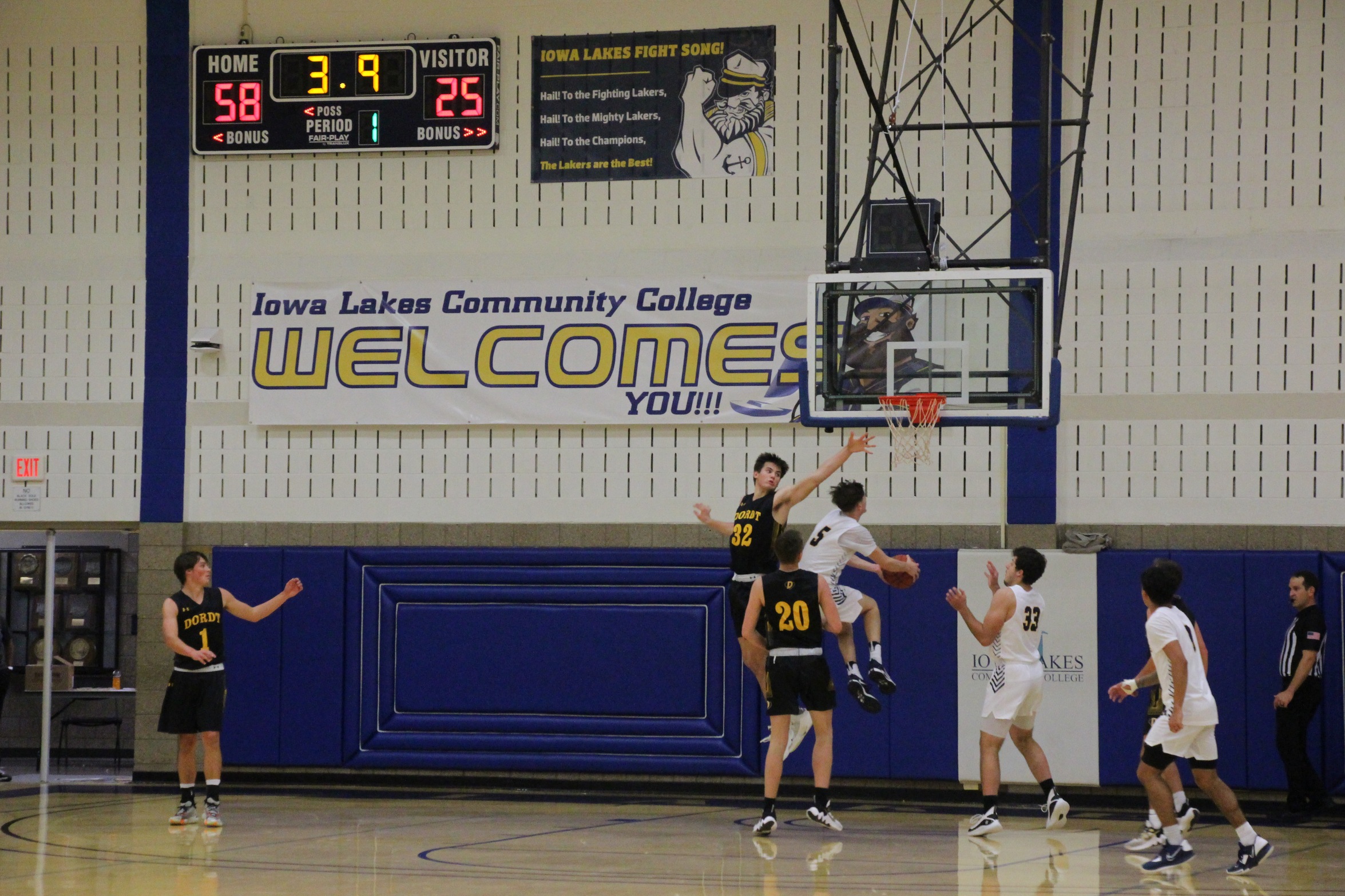 Lakers defeat Tritons