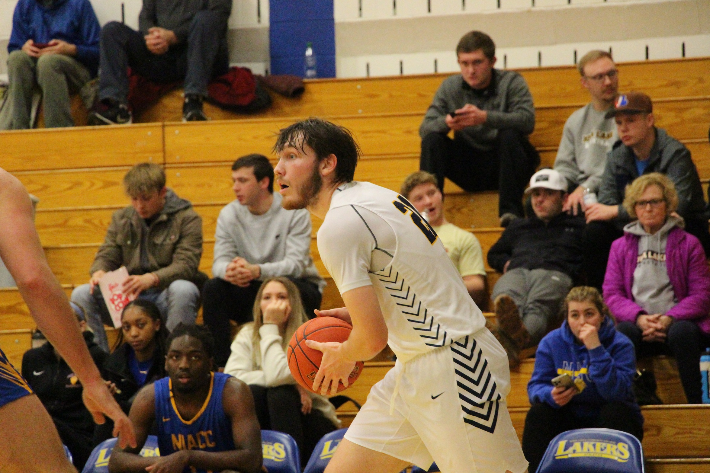 Laker Men's Basketball to Host Ellsworth in Regional Final