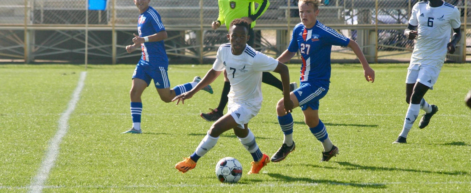Lakers Draw 1-1 Against Hawkeye