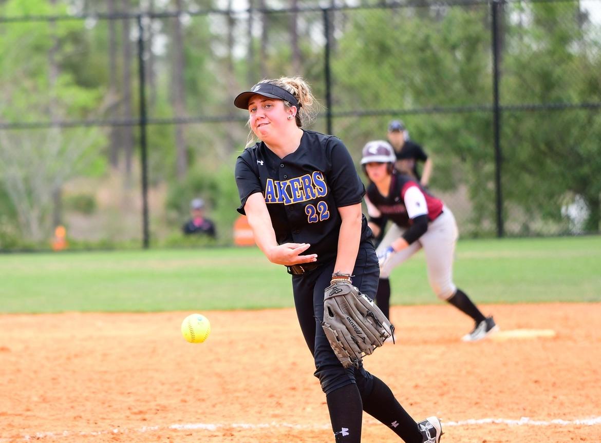 #16 Lakers Split With #15 Iowa Central