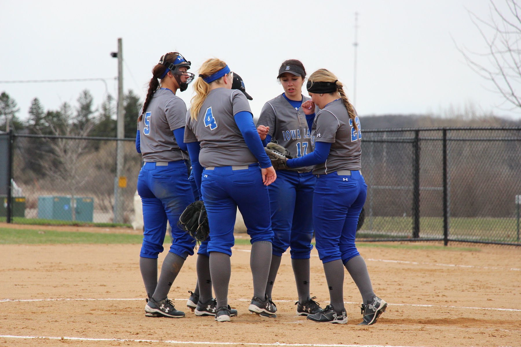 Strong Offense Leads Lakers to Sweep Over Northwestern JV