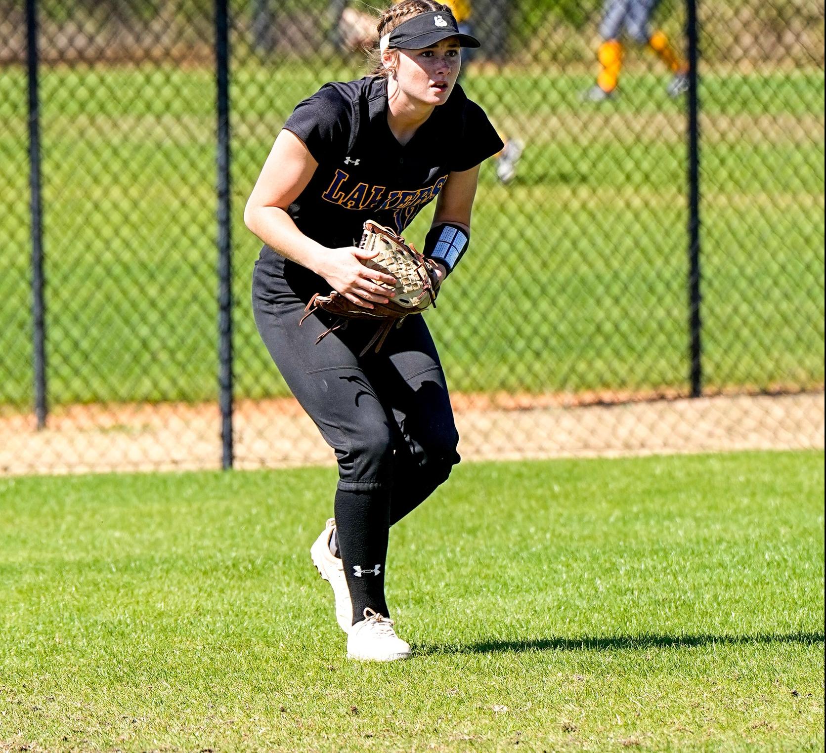 Lakers Snag Two on Opening Weekend