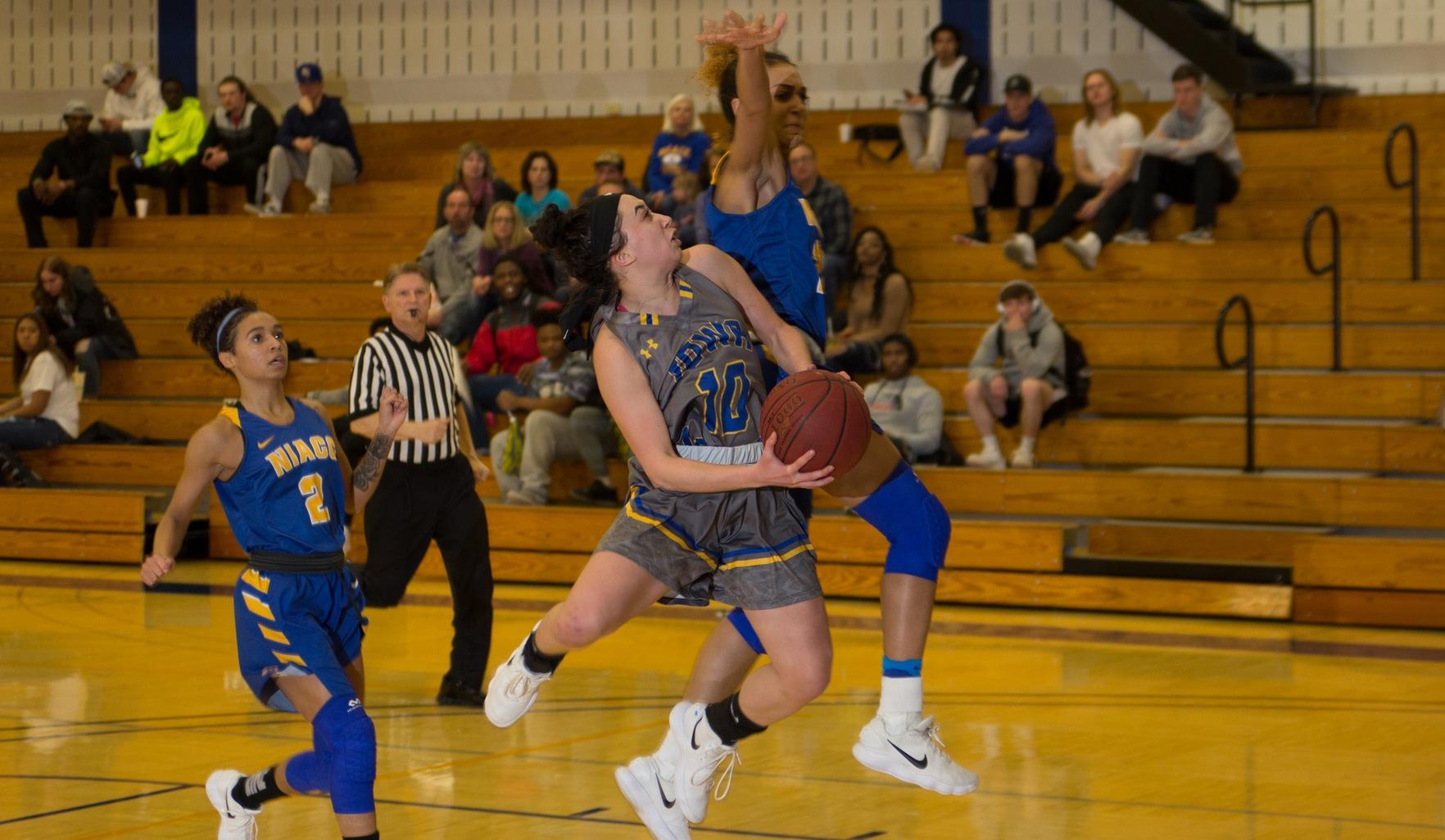 Lakers fall in final regular season game