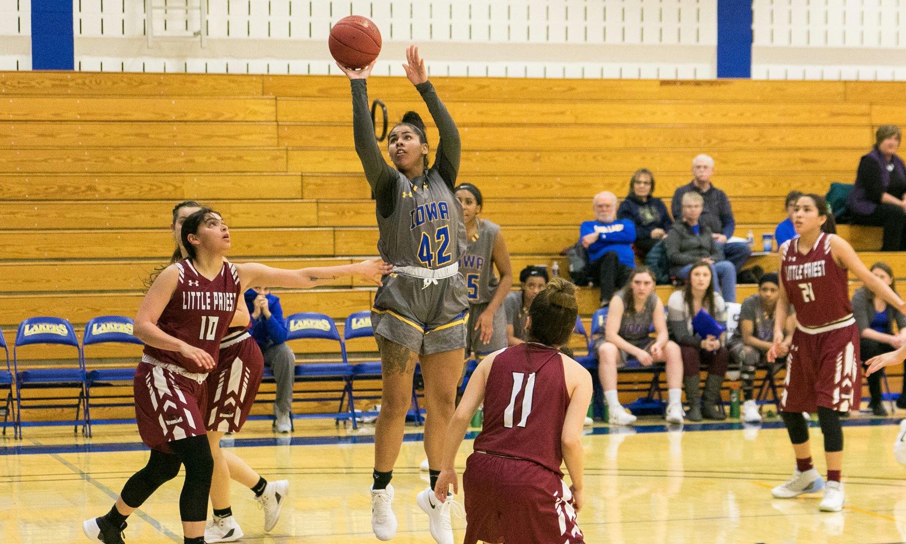 Team effort propels Iowa Lakes past DMACC