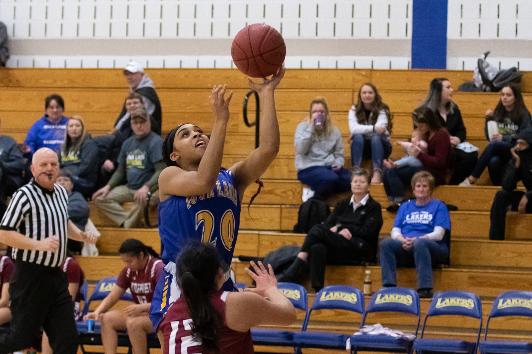 Lakers Earn Win to Advance to Semifinals