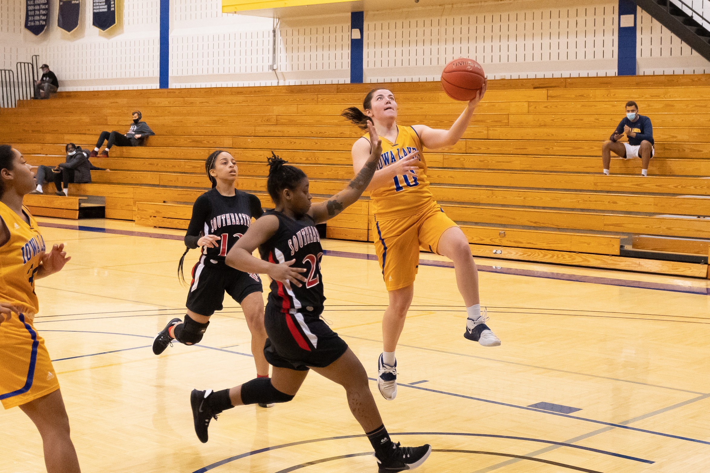 Lakers Win Home Opener