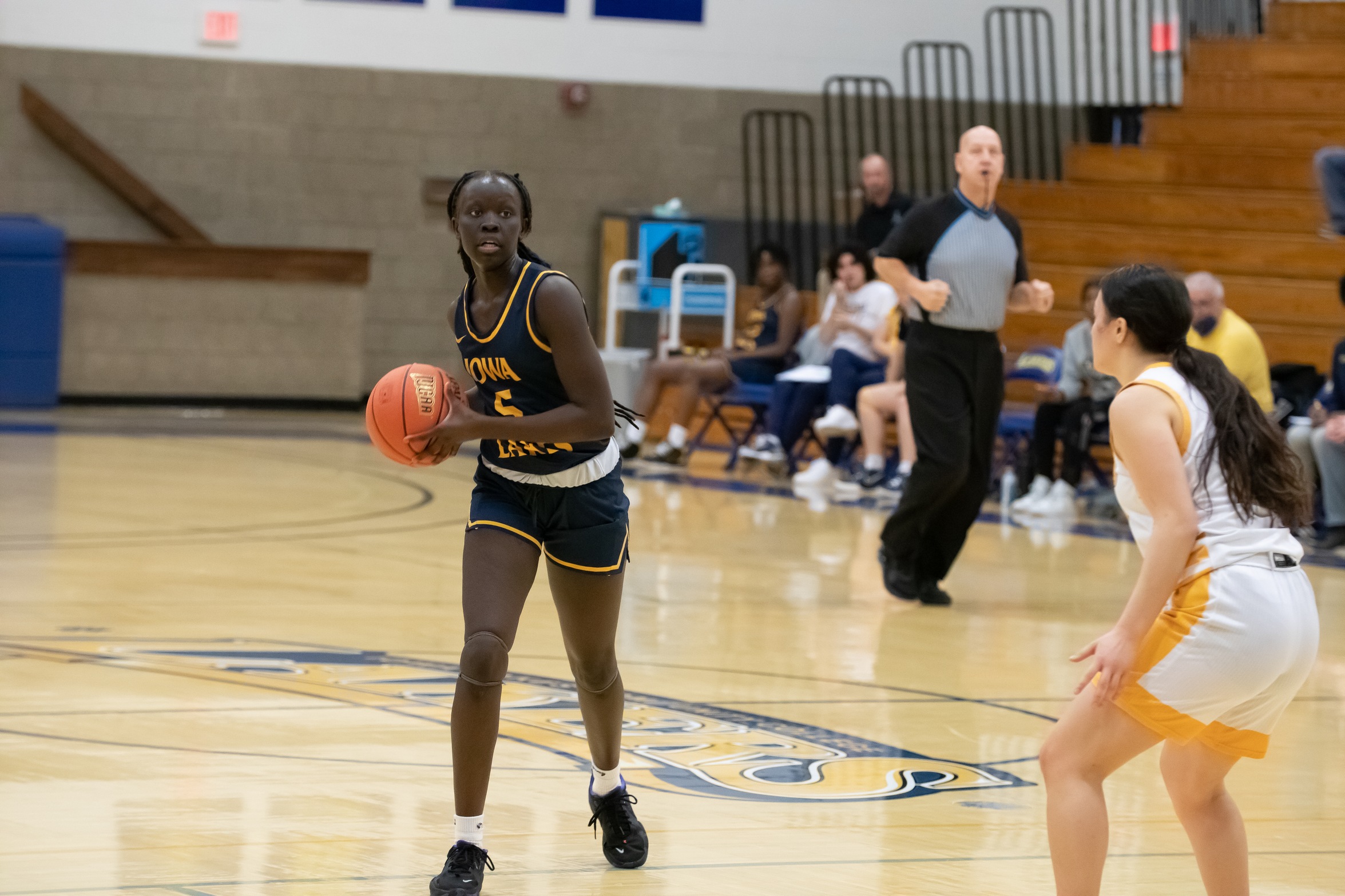 Lakers Fall on the Road