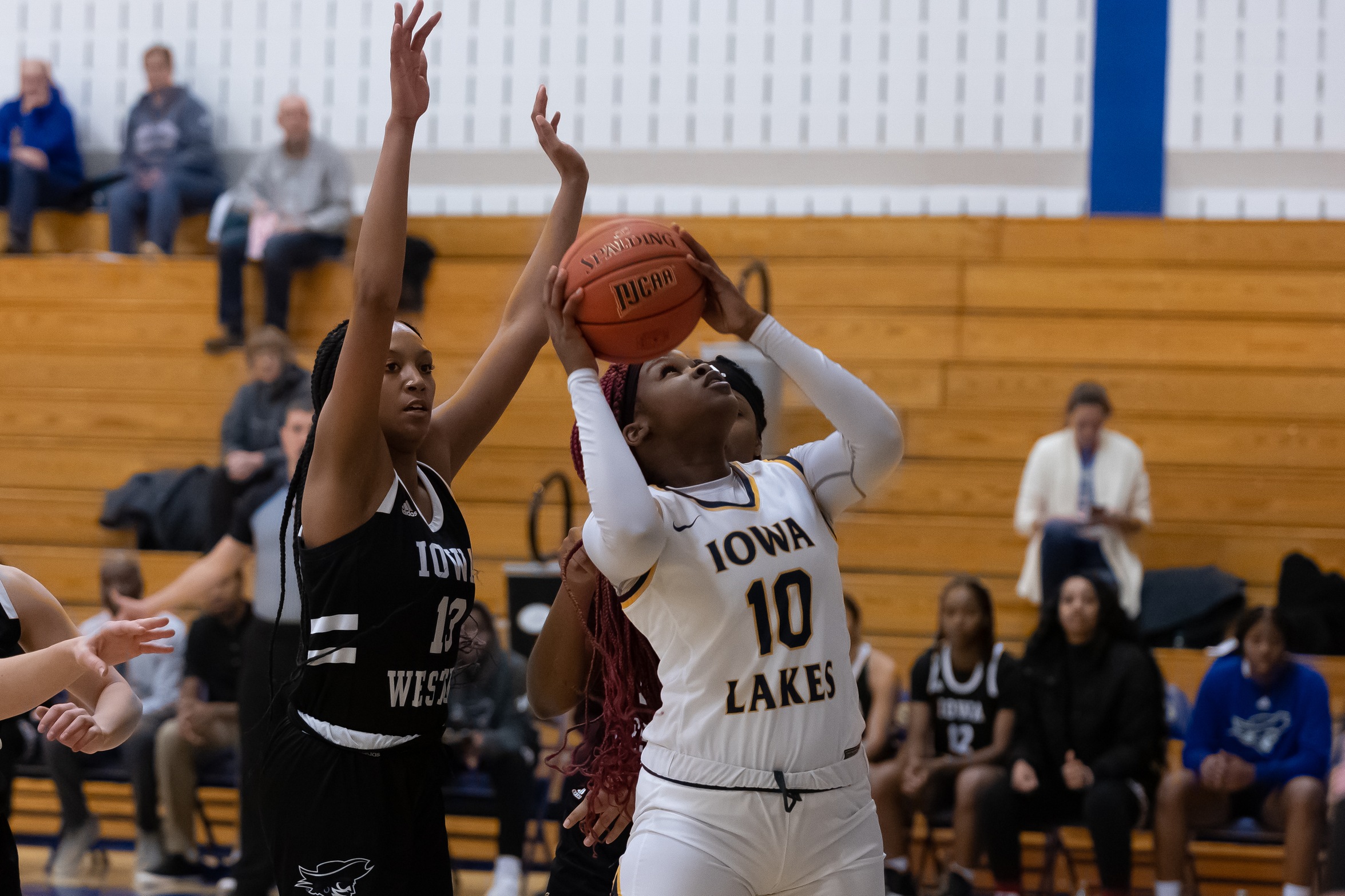 Lakers Fall to #1 Eagles