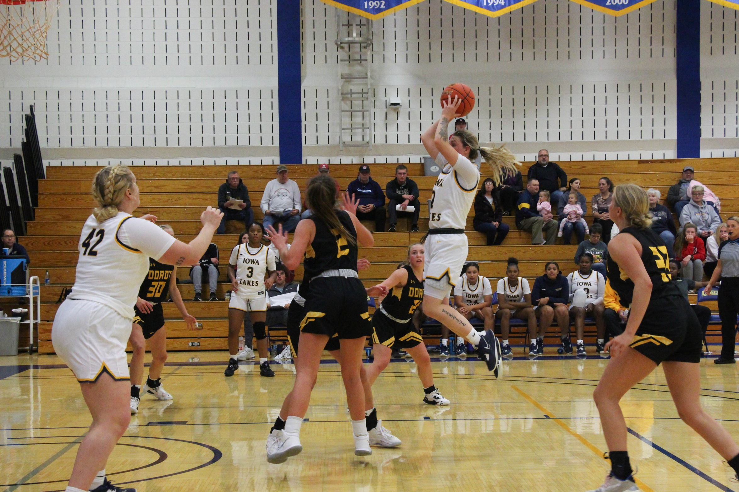 Lakers Win Home Opener