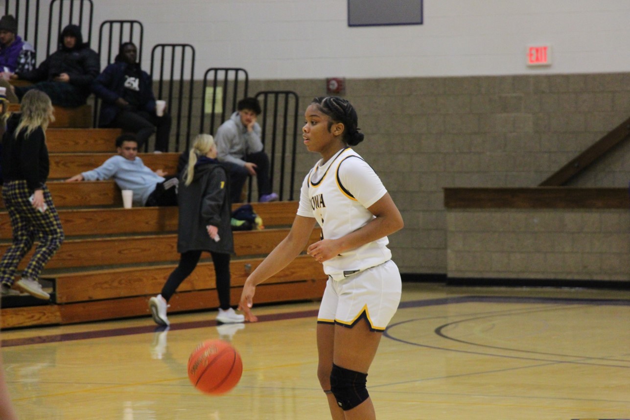 Lakers Top Marshalltown