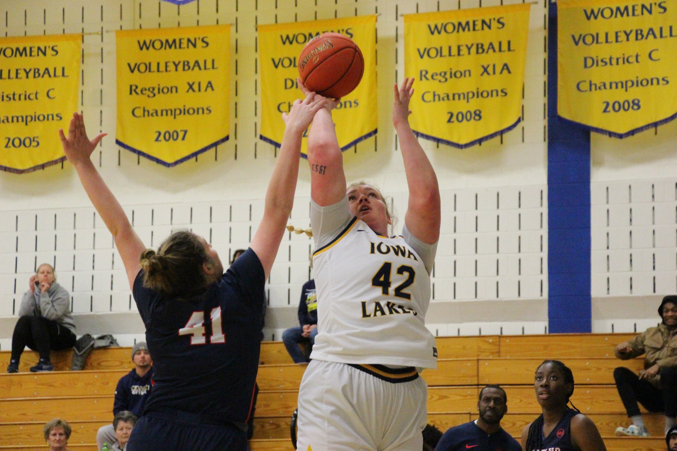 Lakers Fall to #2 Iowa Western