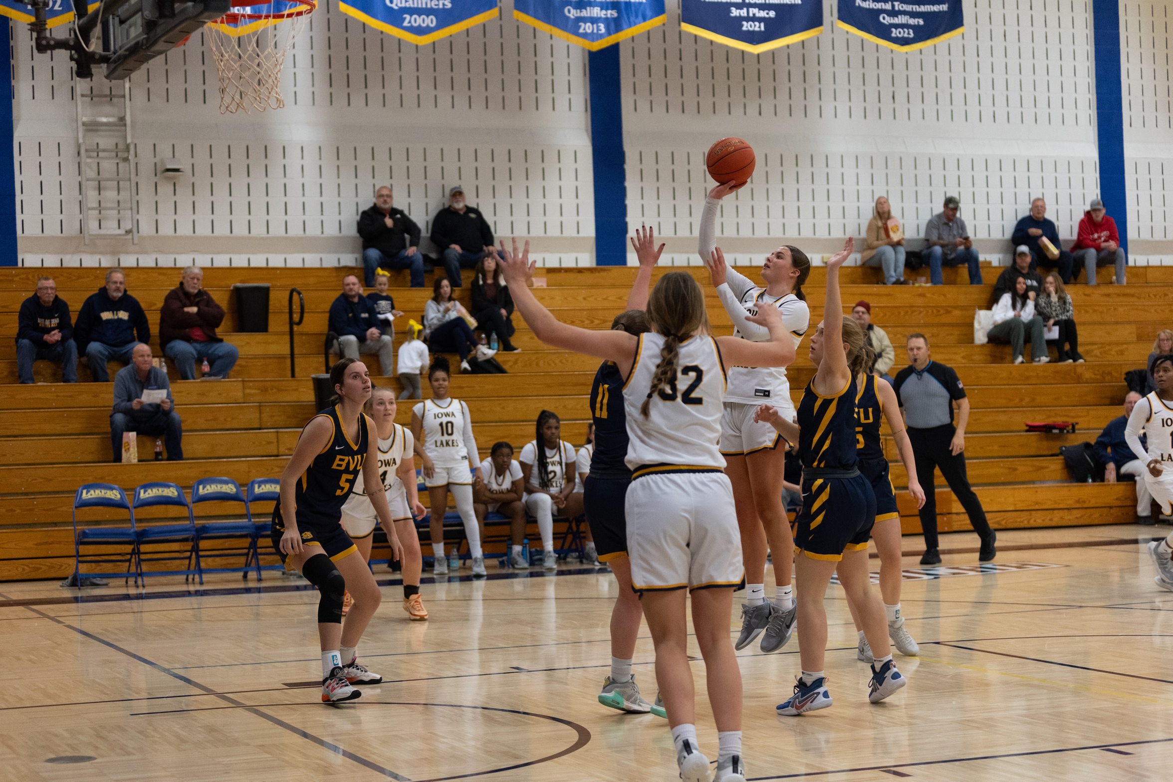 Lakers Win in Double Overtime