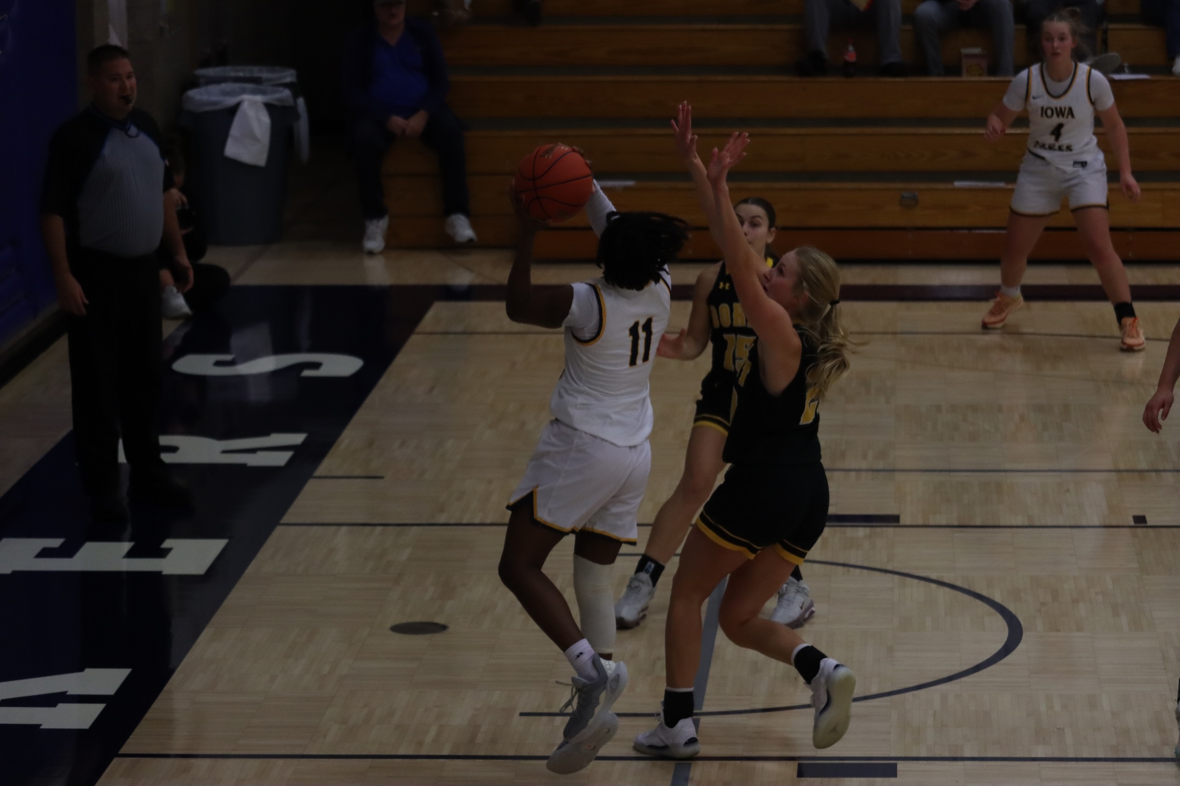 Lakers Fall to Dordt JV