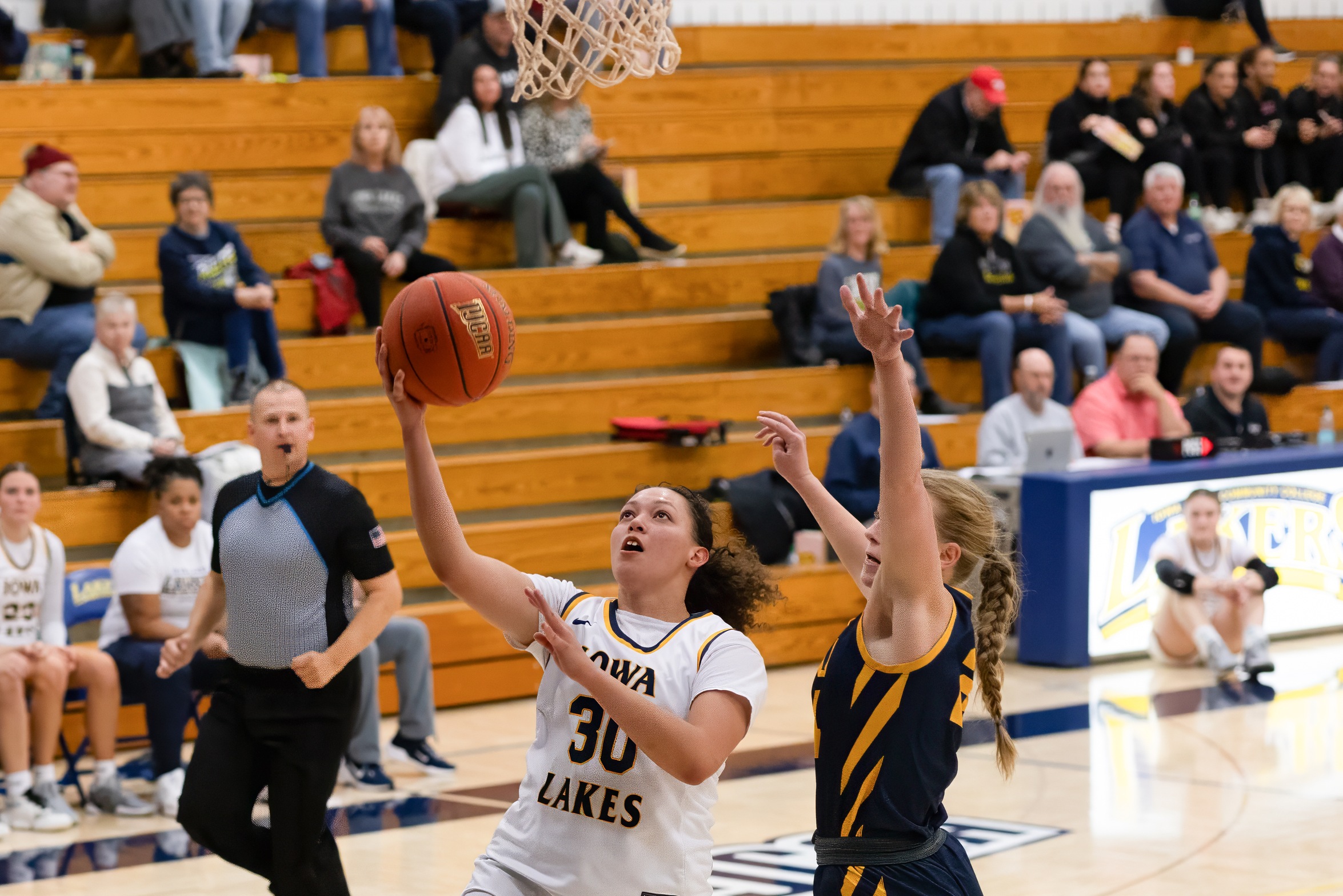 Lakers Win on the Road