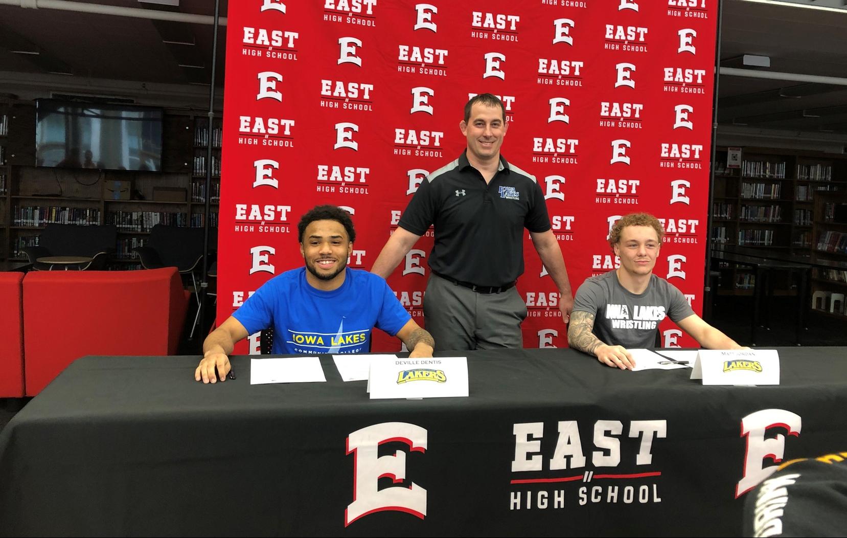 Lakers Sign Three Iowa Placer Winners