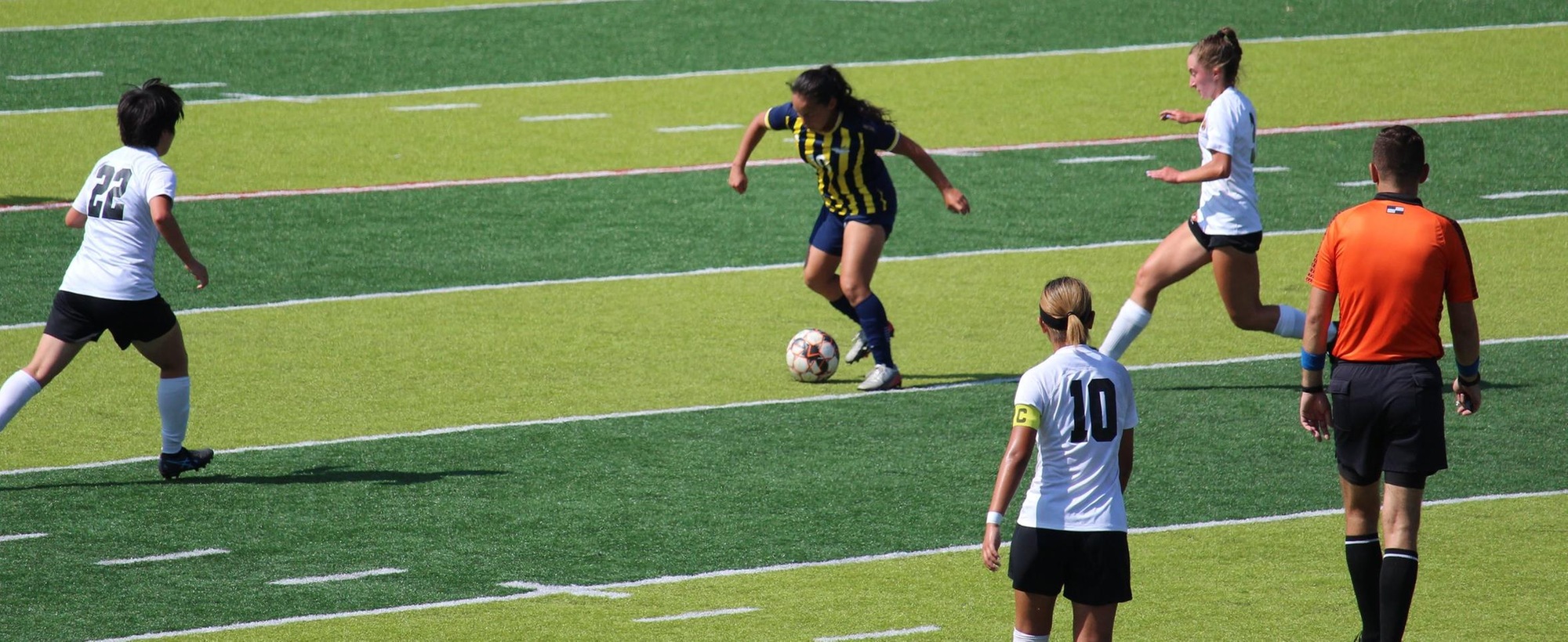 Lakers Suffer Defeat to Indian Hills