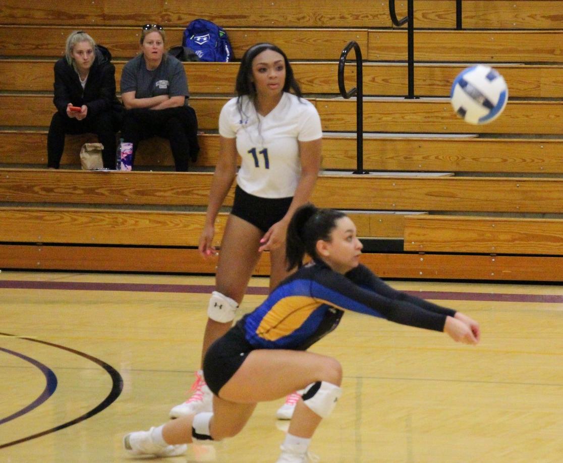 Iowa Lakes Volleyball player Signed to Nationally Ranked NAIA